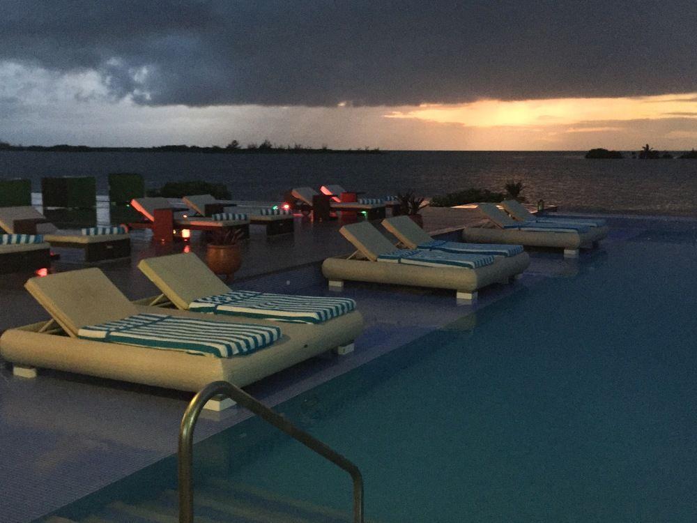 Mayan Islands Resort: Luxury Villas San Pedro  Buitenkant foto